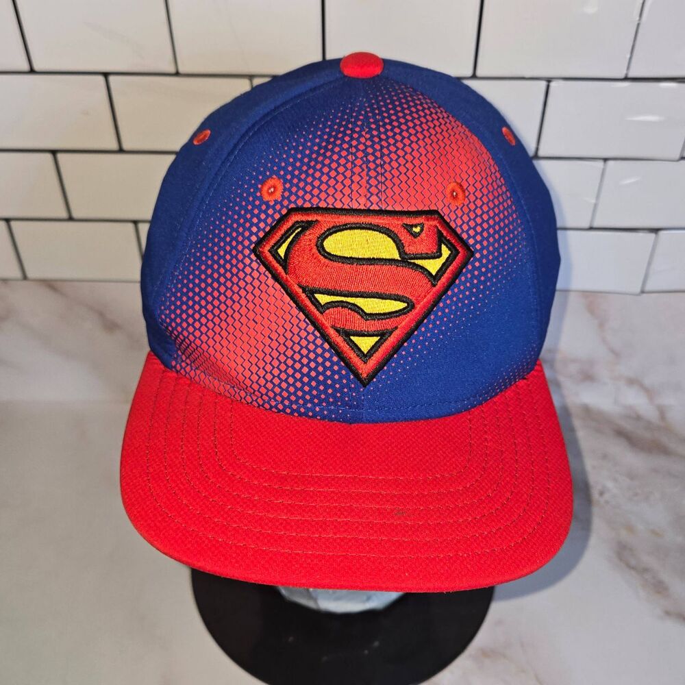 Under Armour Superman Blue Red Halftone Hat Youth S M  Embroidered Logo
